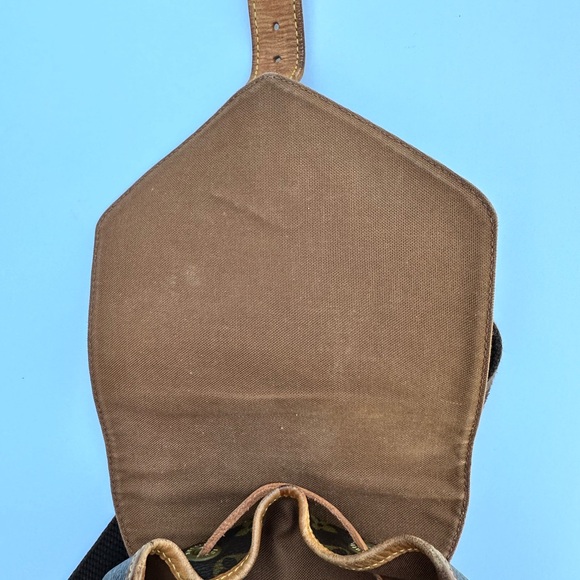 ❣️Authentic LOUIS VUITTON Monogram Montsouris GM Backpack. - Picture 10 of 17